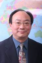 韓廷春，清華大學(xué)公共管理學(xué)院經(jīng)濟學(xué)教授、博士生導(dǎo)師。