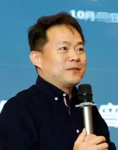 劉春華